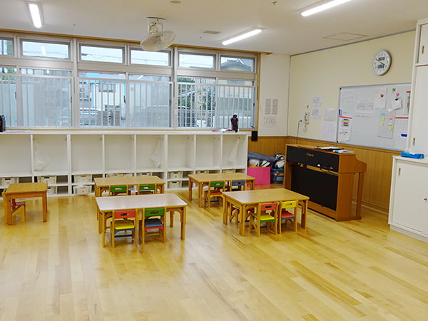 誠心こども園　２歳児　ちゅうりっぷ組　保育室