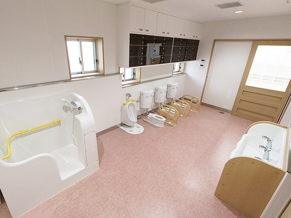 誠心こども園　乳児トイレ