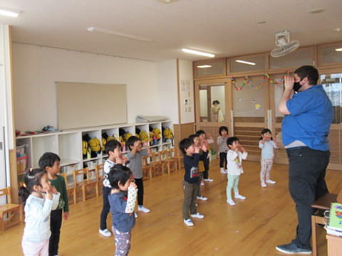 誠心こども園　英語指導